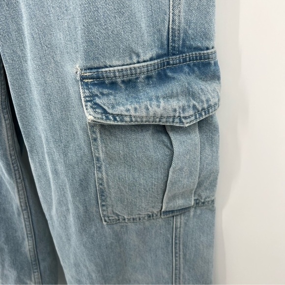 BDG Urban Outfitters Skate High Rise Utility Cargo Jeans | Size 28 | Light Wash - Picture 8 of 12